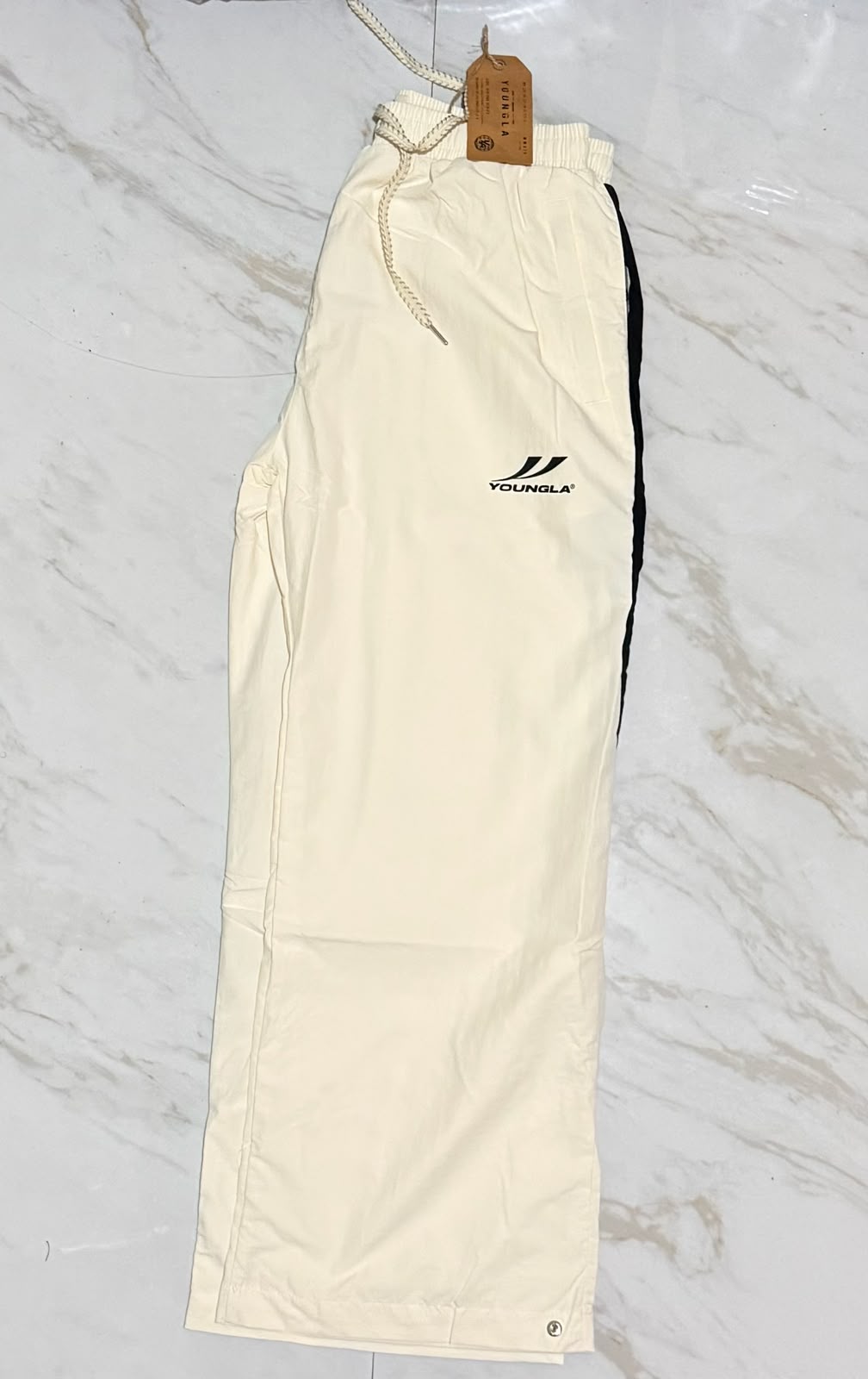 jogger white