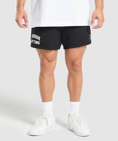 Gymshark short color negro tela fresca