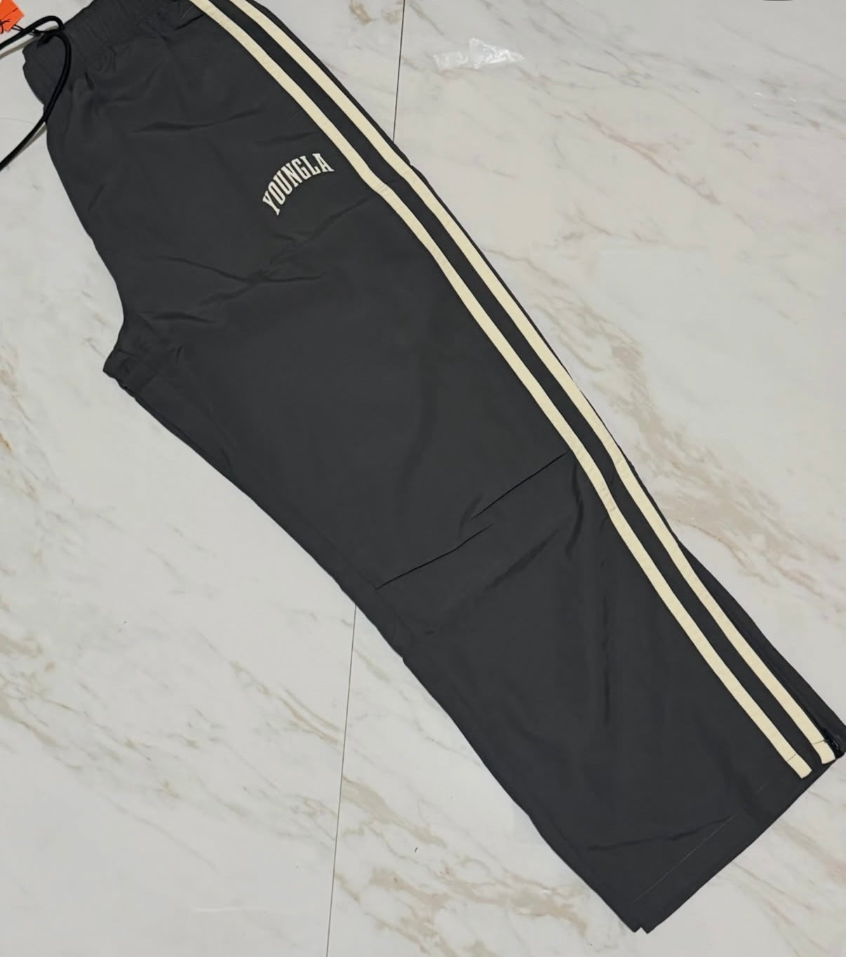Jogger gris oscuro