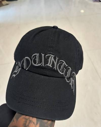 Gorra black YoungLa